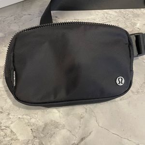 Lululemon belt bag